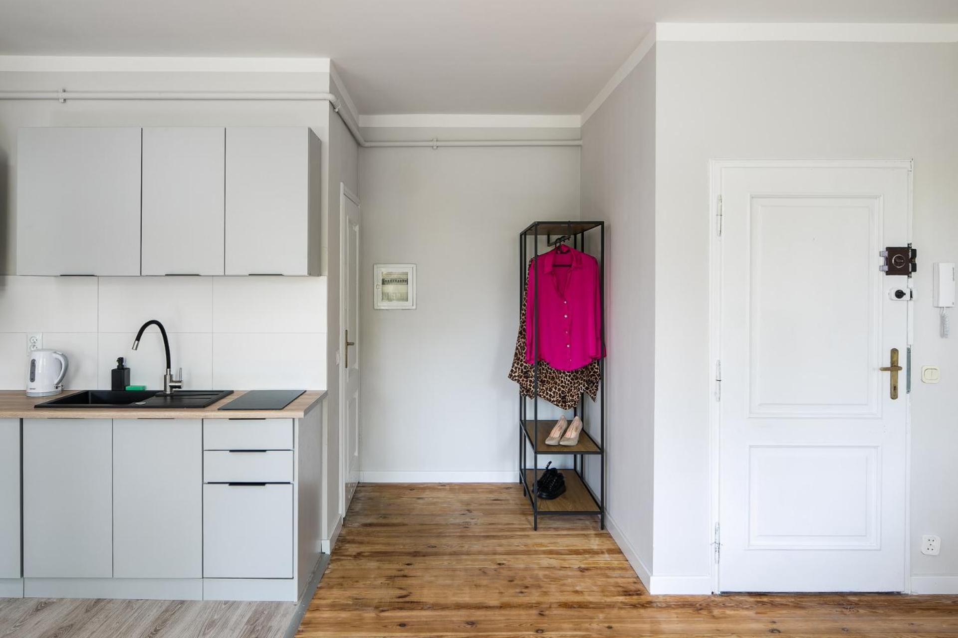 Studio Apartment